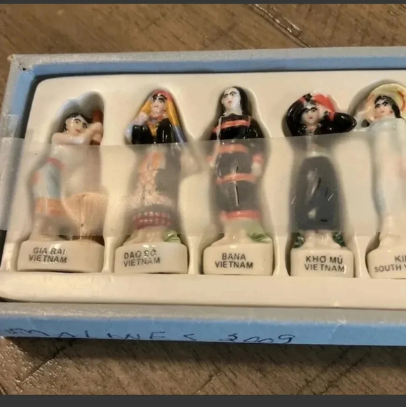 minh long porcelain collection of ethnic dolls - Picture 3 of 7